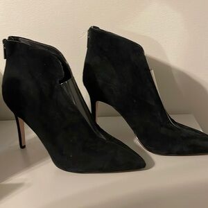 Jessica Simpson high heel size 11